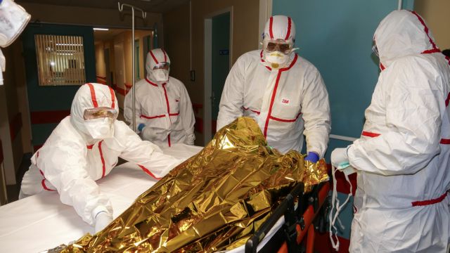 Ευρεία σύσκεψη λοιμωξιολόγων για τον κοροναϊό – Τι αποφασίστηκε