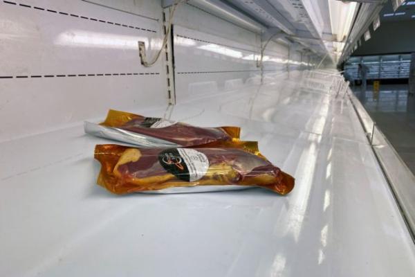 Στα σούπερ μάρκετ οι Έλληνες λόγω κοροναϊού – Ποια προϊόντα αγοράζουν