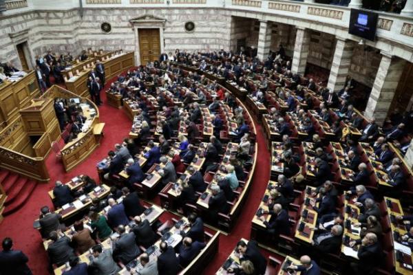 Ασφαλιστικό : Πέρασε με τις ψήφους της ΝΔ, μετά από έντονη κόντρα