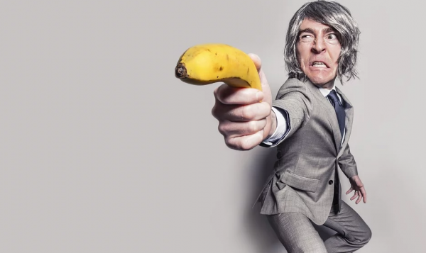 Οι ατάκες που θα κάνουν κάθε ζώδιο να γκρινιάζει χωρίς τέλος