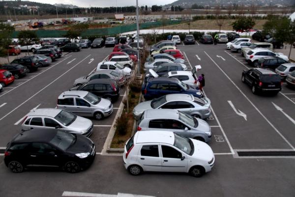 Τέλη κυκλοφορίας: Τι θα αλλάξει για τους ιδιοκτήτες Ι.Χ. – Ολα τα σενάρια