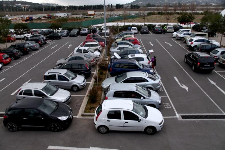 Τέλη κυκλοφορίας: Τι θα αλλάξει για τους ιδιοκτήτες Ι.Χ. – Ολα τα σενάρια