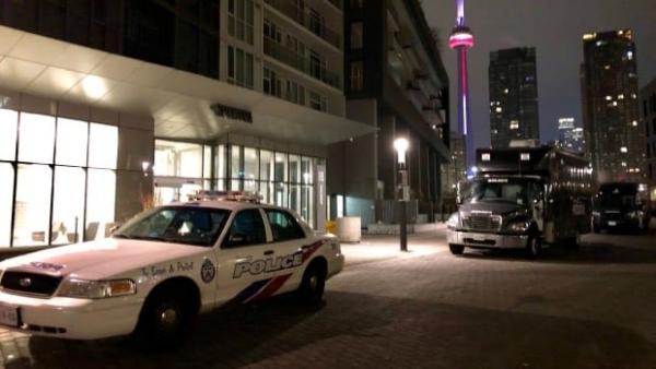 Καναδάς : Τρεις νεκροί σε περιστατικό με πυροβολισμούς σε διαμέρισμα Airbnb