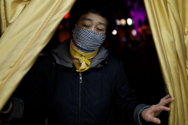 Πώς το πορνό βοηθάει στην αντιμετώπιση του κοροναϊού