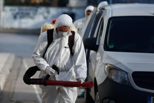 Κοροναϊός στην Ελλάδα: Σε επιφυλακή για νέα κρούσματα – Τα «λάθος» βήματα της 40χρονης