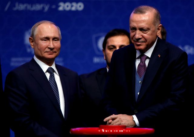 Προκλητικός και έναντι Πούτιν ο Ερντογάν : «Να φύγει από το δρόμο μας στη Συρία»