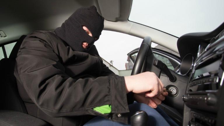 Καρέ – καρέ η κλοπή αυτοκινήτου αξίας 47.000 ευρώ σε λιγότερο 60 δευτερόλεπτα