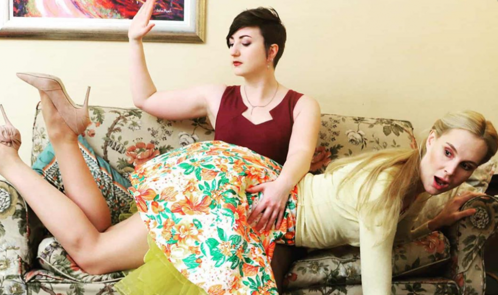 Το spanking είναι ερεθιστικό και δείτε τον λόγο