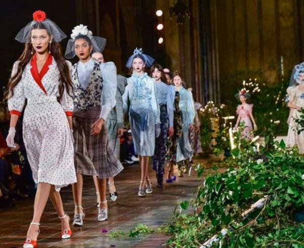 Ο οίκος Rodarte επιστρέφει στις γοτθικές του ρίζες