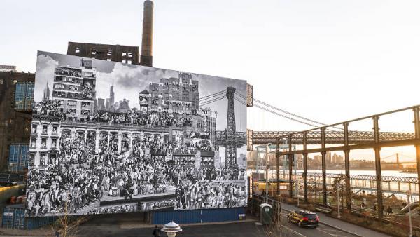 Γιγαντιαία ασπρόμαυρη τοιχογραφία με 1.000 Νεοϋορκέζους δια χειρός JR