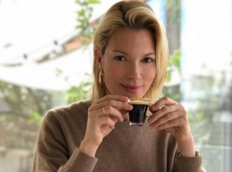 Ιωάννα Δεσύλλα: «Για κομπλιμέντο είπα ότι η Βίκυ Καγιά είναι σαν κέρινο ομοίωμα»