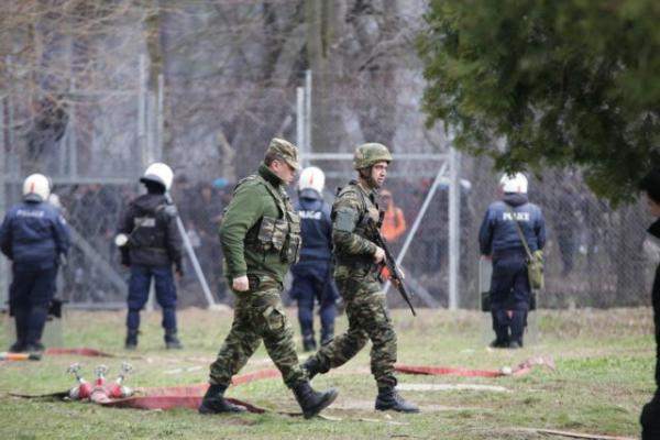 Συναγερμός στον Έβρο: Πάνω από 6.000 πρόσφυγες στα σύνορα – Ενισχύονται οι δυνάμεις της ΕΛ.ΑΣ.