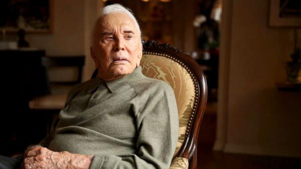 Πέθανε στα 103 του ο θρύλος Κερκ Ντάγκλας