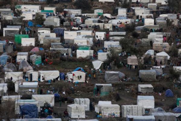 Πώς θα λειτουργούν τα κλειστά κέντρα προσφύγων στα νησιά – Πότε θα είναι έτοιμα