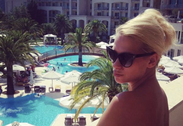 «Kokaina»: Ποιο είναι το μοντέλο που συνελήφθη για ναρκωτικά και οπλοκατοχή