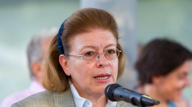 Πολλή γραφειοκρατία