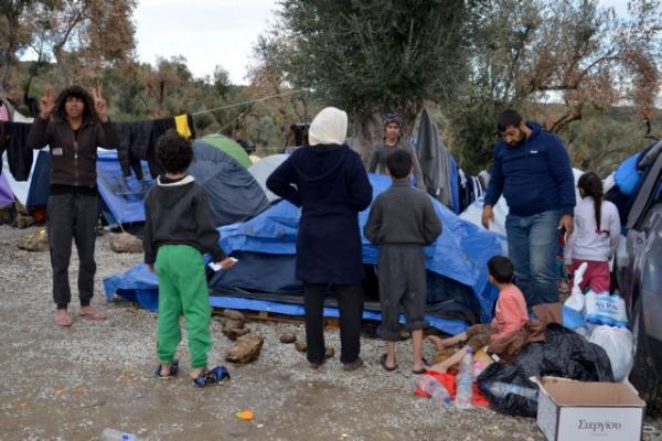 Επίθεση από κατοίκους της Μόριας σε γιατρούς που βοηθούν πρόσφυγες
