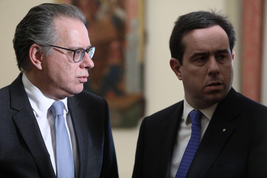 Συνάντηση Μηταράκη – Κουμουτσάκου με Ζέεχοφερ για το προσφυγικό