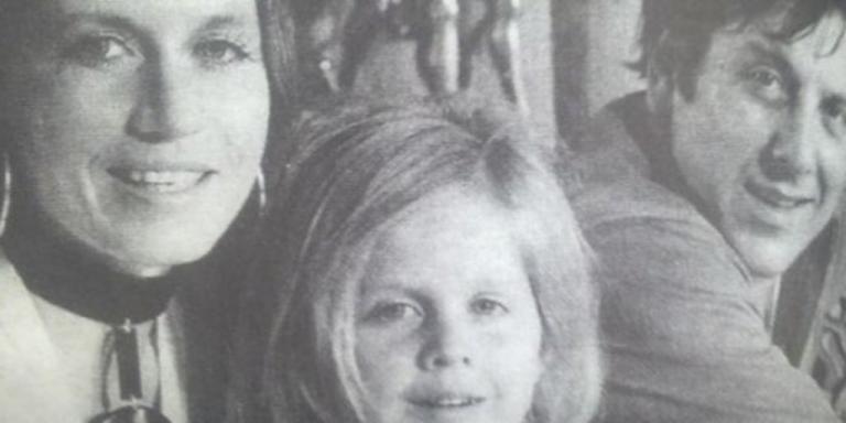 Έρρικα Μπρόγιερ: Συγκλονισμένη η Σάντρα Βουτσά που έχασε τους γονείς της