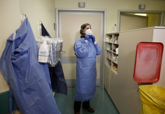 Κοροναϊός : Ελέγχονται ως ύποπτα κρούσματα οι μαθητές που επέστρεψαν από το Λονδίνο