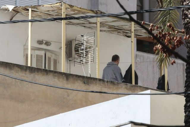 Η 28χρονη συνεργός του «Τοξοβόλου» έμενε στο διαμέρισμα στα Σεπόλια - Τι ψάχνουν οι Αρχές