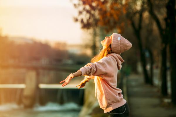 Βιταμίνη D: Πόση χρειαζόμαστε καθημερινά και πού θα τη βρούμε