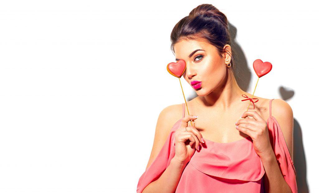 Valentine’s Day: Το ρομαντικό μακιγιάζ που θα ερωτευτείτε