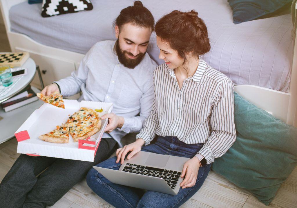 Μήπως ο σύντροφός σας καταστρέφει τη δίαιτά σας;