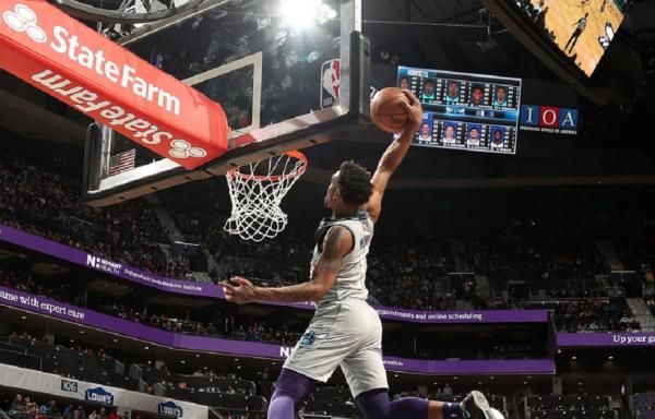 ΝΒΑ Top 10: Η «πτήση» του Μονκ στο Νο.1