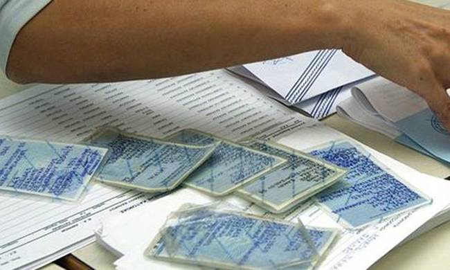 Πώς η αγάπη ενός παιδιού για τον πατριό του οδήγησε το ΣτΕ σε απόφαση για αλλαγή επωνύμου