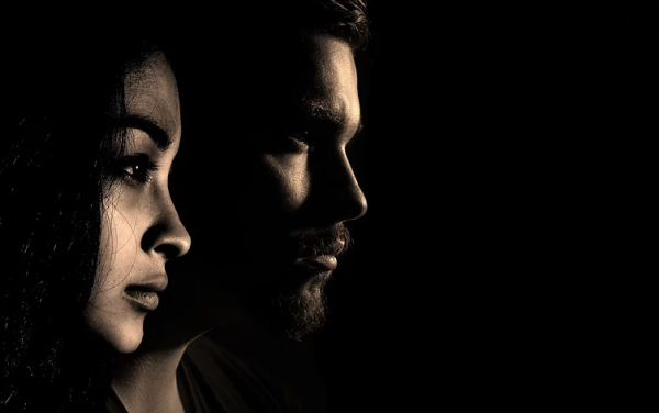 Όταν δεν είσαι σίγουρη αν νιώθει δυνατά συναισθήματα για εσένα ή όχι