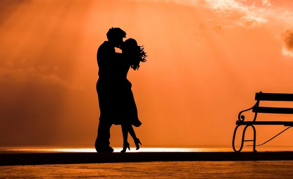 Ζώδια και σχέση: Εκείνα που δεσμεύονται πολύ δύσκολα