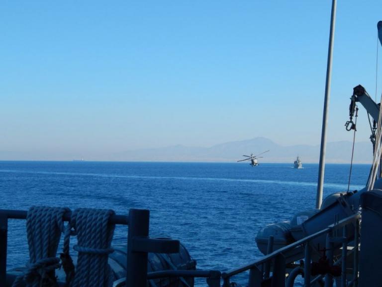 Eντυπωσιακές εικόνες από την άσκηση του Πολεμικού Ναυτικού στο Αιγαίο