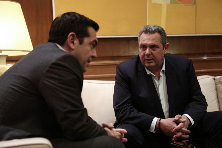 Η σκιά του Καμμένου πάνω από την Κουμουνδούρου