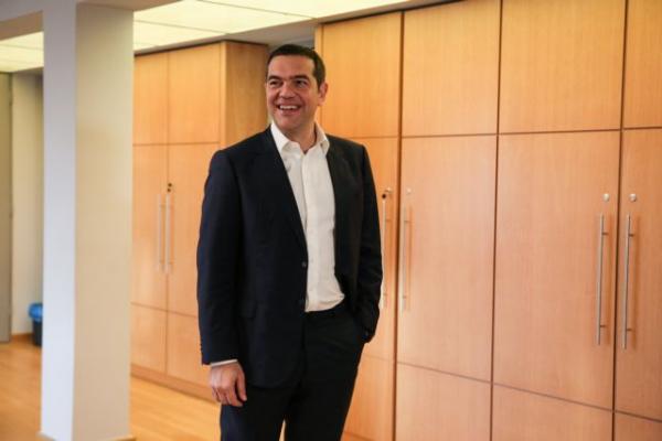 «Πυρά» Τσίπρα σε Μητσοτάκη για Προσφυγικό – Τα νησιά είναι αφημένα στην τύχη τους