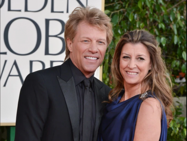 Στο σφυρί το «ανάκτορο» του Τζον Μπον Τζόβι