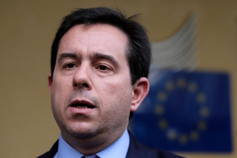 Προσφυγικό: «Η ΒΙΑΛ πρέπει να κλείσει άμεσα» – Αυστηρά μόνο στα κλειστά κέντρα η φιλοξενία προσφύγων