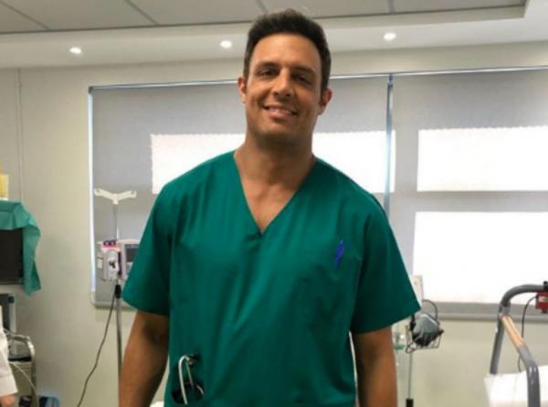 Σάββας Πούμπουρας: Φτιάχνει χειροποίητες μάσκες για τον κορονοϊό!