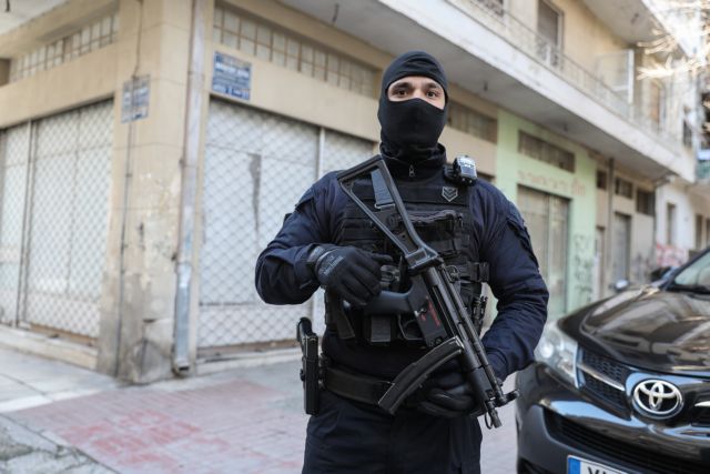 «Τοξοβόλος» του Συντάγματος : Οι αρχές αναζητούν τρεις γιάφκες – Πού στρέφονται οι έρευνες