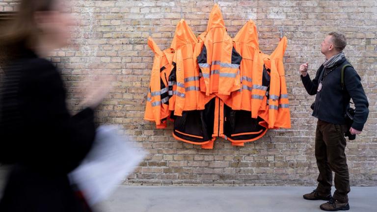 Ένα DIY γλυπτό επαναπροσδιορίζει την τέχνη