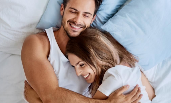 Aυτά είναι τα θετικά που προσφέρει η αγκαλιά