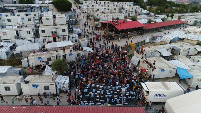 ΣΥΡΙΖΑ για προσφυγικό : Η κυβέρνηση αρνείται την αποσυμφόρηση των νησιών