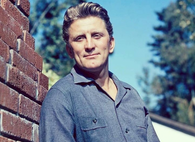 Κερκ Ντάγκλας : Όταν ο θρύλος του Χόλιγουντ επισκέφτηκε την Ακρόπολη