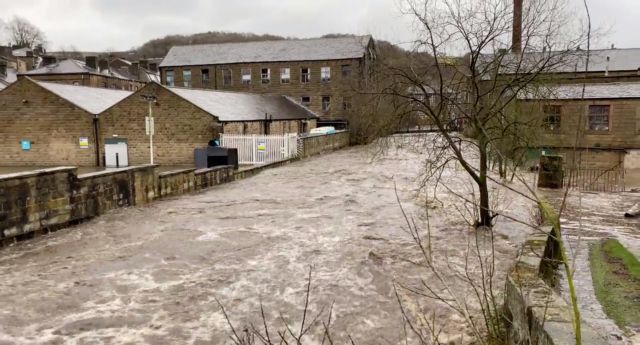Καταιγίδα Κιάρα : Πρωτοφανείς καταστάσεις στη Βρετανία – Προβλήματα και σε άλλες ευρωπαϊκές χώρες