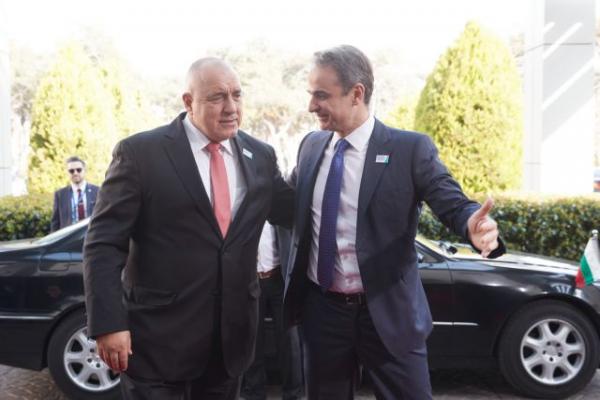 Προσφυγικό : Έκκληση Μητσοτάκη να πέσουν οι τόνοι – Προς όφελος των νησιωτών τα κλειστά κέντρα