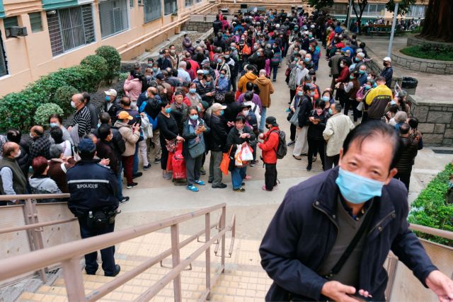 Κοροναϊός : Πανικός με τις μάσκες παγκοσμίως – «Καμπανάκι» από ΠΟΥ