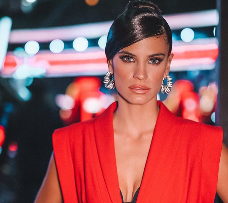 Χριστίνα Μπόμπα: Ποζάρει με εσώρουχα και ρίχνει το Instagram