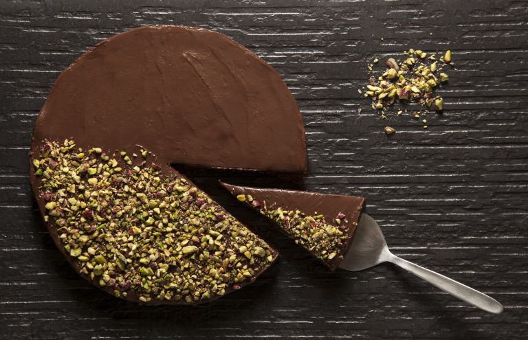 Τούρτα σοκολάτας με γιαούρτι στη γέμιση