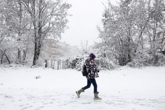 Δυναμώνει ο χιονιάς :  Στα λευκά και τα βόρεια προάστια – Οι προβλέψεις Καλλιάνου