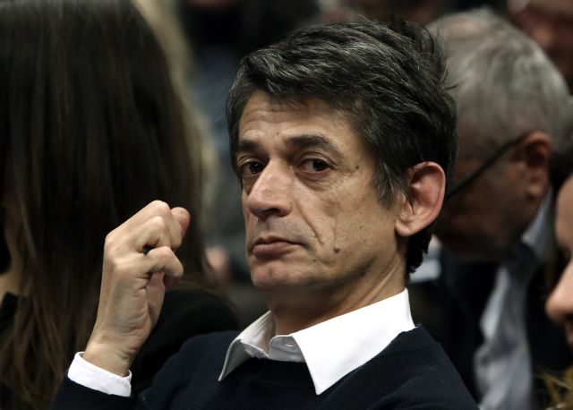 Σάλος με τα μικροπολιτικά παιχνίδια του Καρανίκα, ενώ ο κοροναϊός «θερίζει»